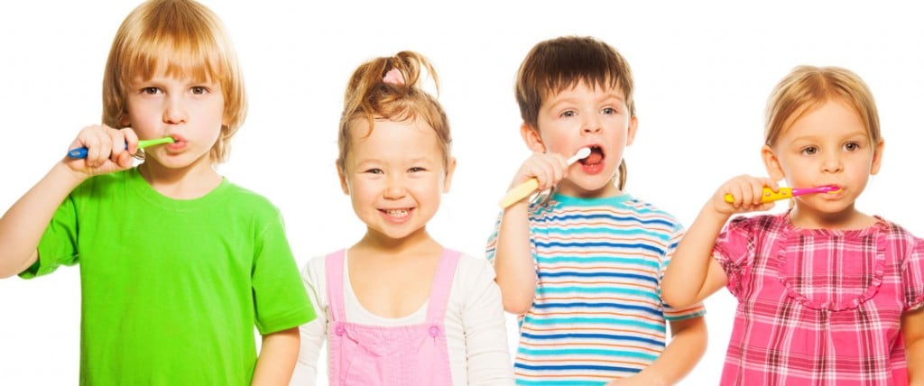 Propylaxe für Kinder - Regelmäßiges Zähneputzen mit der richtigen Zahnputztechnik